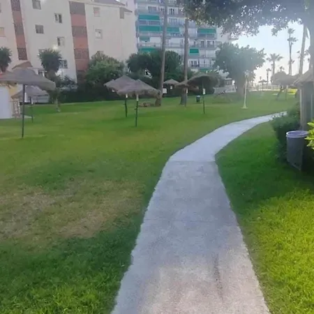 En Primera Linea De Playa Con 4 Piscinas Appartement Benalmádena
